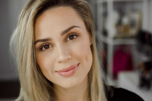 Uplatz profile picture of leesa daisy