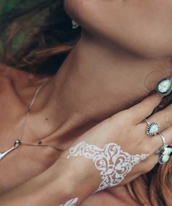 Uplatz profile picture of nova martin