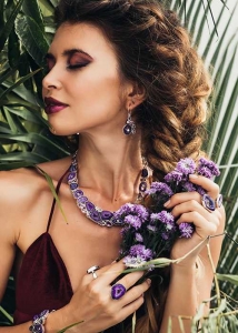 Uplatz profile picture of Scarlett Johansson